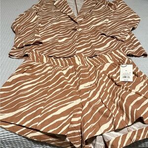 NWT SOLD OUT LINEN SET